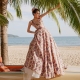 Nhiệt Ba, Angelababy tạo dáng trên biển