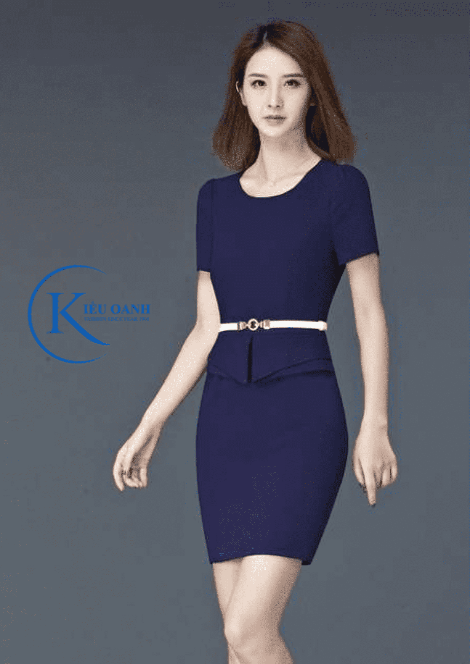 Tại sao nhiều doanh nghiệp chọn đồng phục váy liền công sở cho nữ nhân viên?